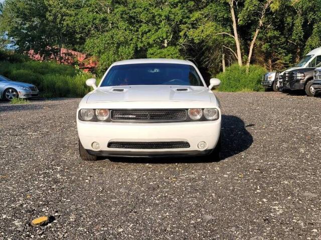 2013 dodge challenger sxt