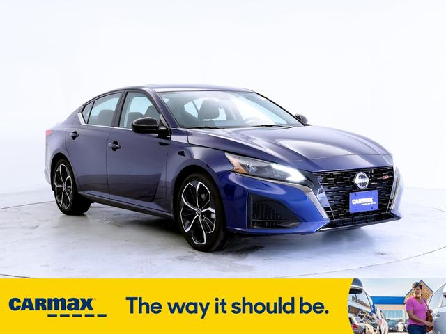 2023 nissan altima sr