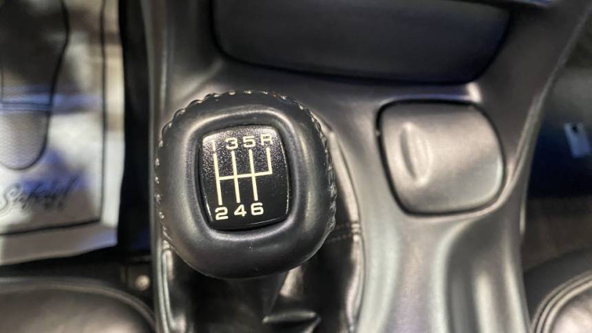 2004 chevrolet corvette base