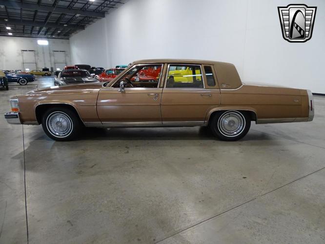 1989 cadillac fleetwood in o'fallon, illinois