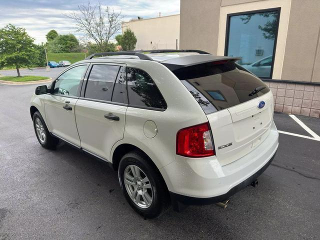 2011 ford edge se