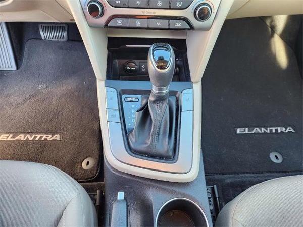 2018 hyundai elantra in minneapolis, minnesota