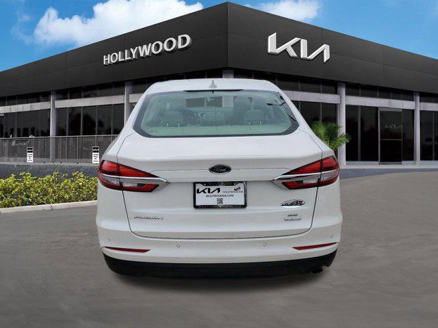 2020 ford fusion se