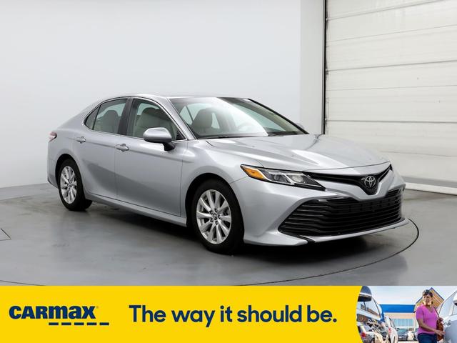 2018 toyota camry le