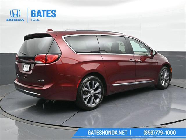 2017 chrysler pacifica limited