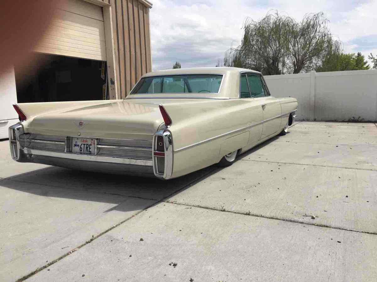 1963 cadillac coupe deville sedan brown rwd automatic