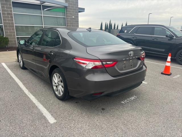 2022 toyota camry le