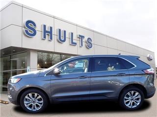 2021 Ford Edge titanium