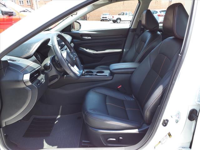 2021 nissan altima 2.5 sr