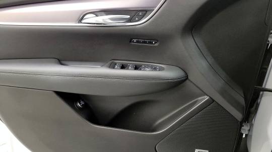 2023 Cadillac XT6