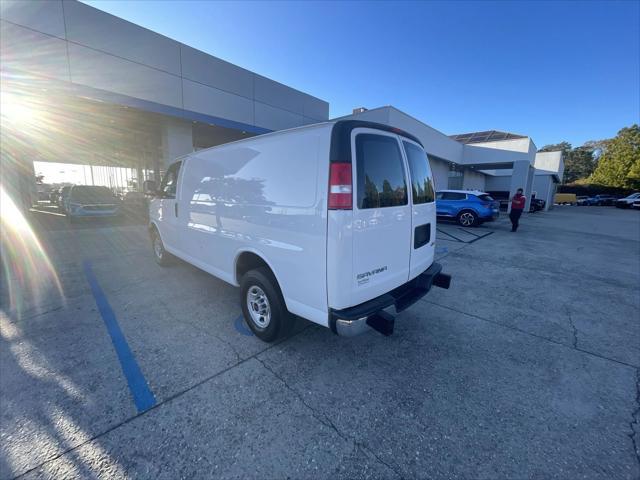 2022 gmc savana 2500 work van