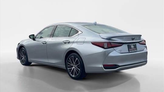 2022 Lexus ES