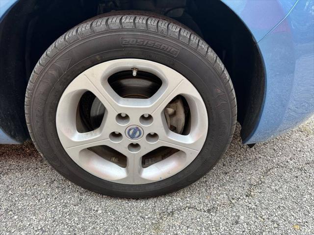 2011 nissan leaf sl
