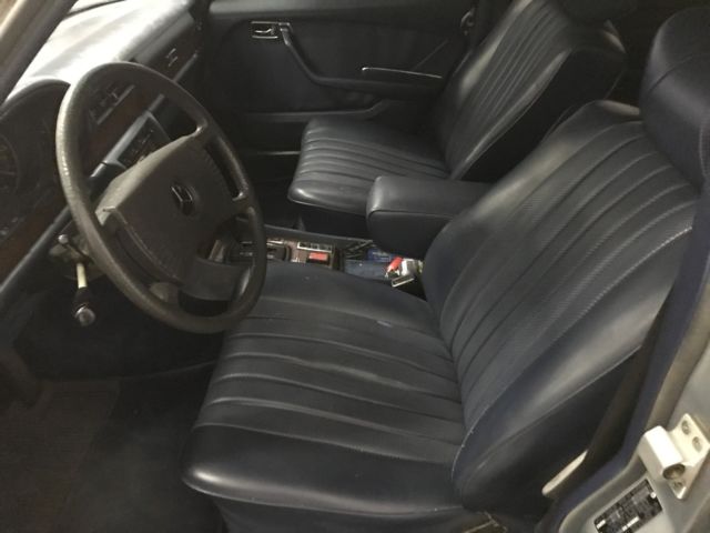 1980 mercedes 300sd rare turbo diesel no reserve !!!!