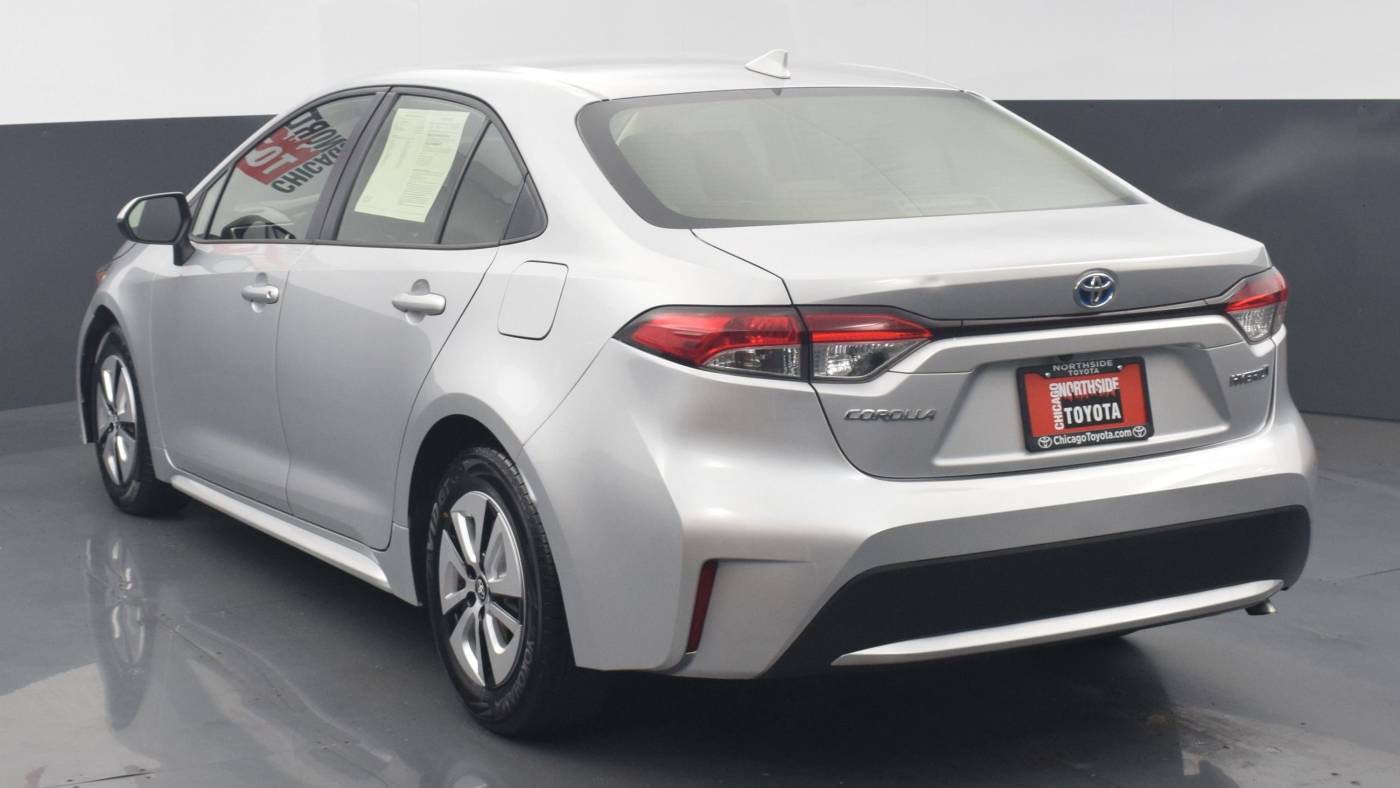 2022 toyota corolla hybrid le