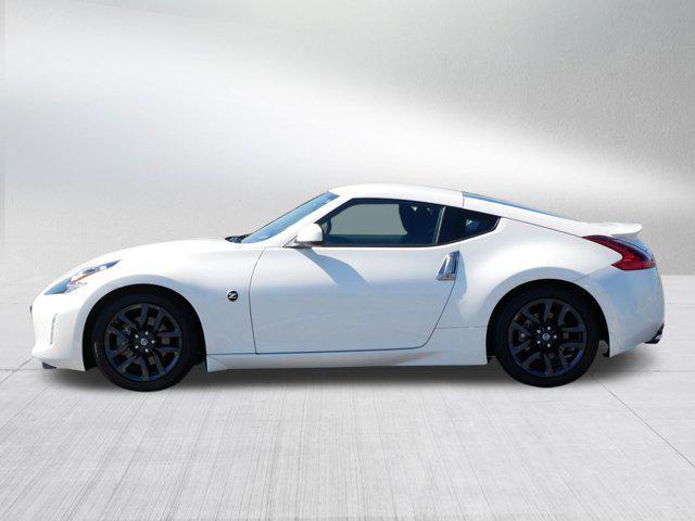 2019 nissan 370z base