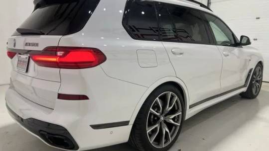 2021 BMW X7