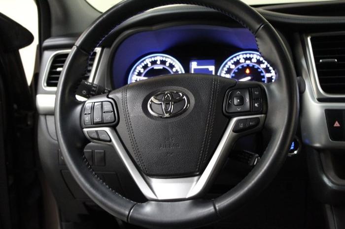 used 2017 toyota highlander xle traverse city, mi 49686 for sale in traverse city, michigan
