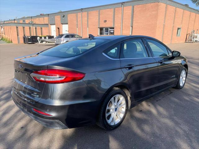 2019 ford fusion hybrid se
