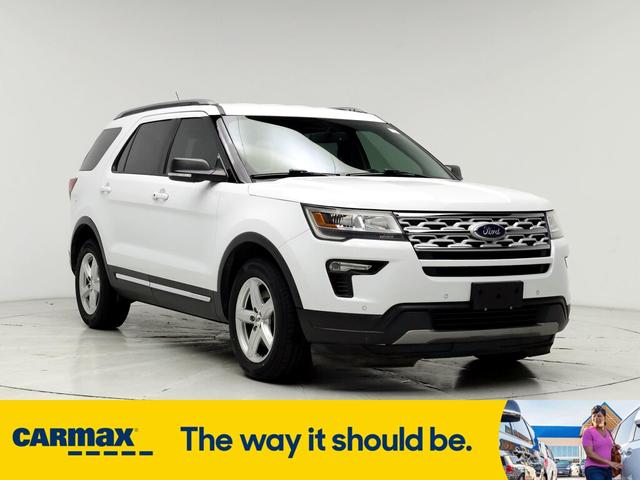 2019 ford explorer xlt