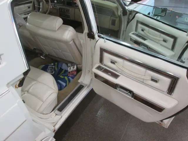1977 lincoln continental four door