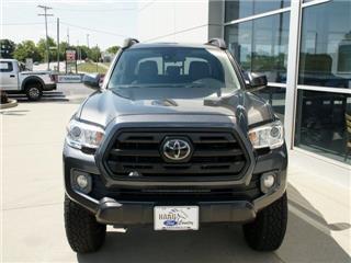 2019 Toyota Tacoma trd sport