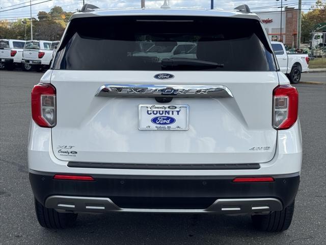 2021 ford explorer xlt