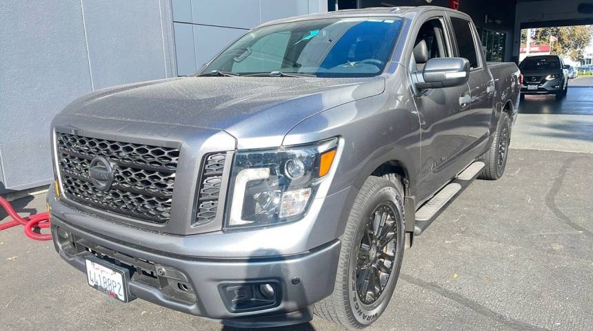 2018 nissan titan sl