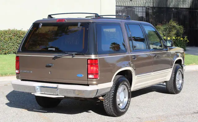 1991 ford explorer eddie bauer 4x4 in excellent condition!! ( like bronco )
