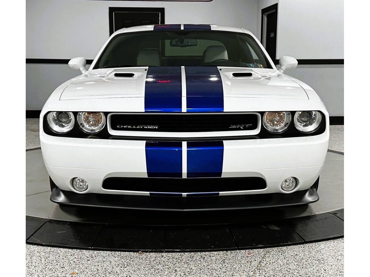 2011 dodge challenger