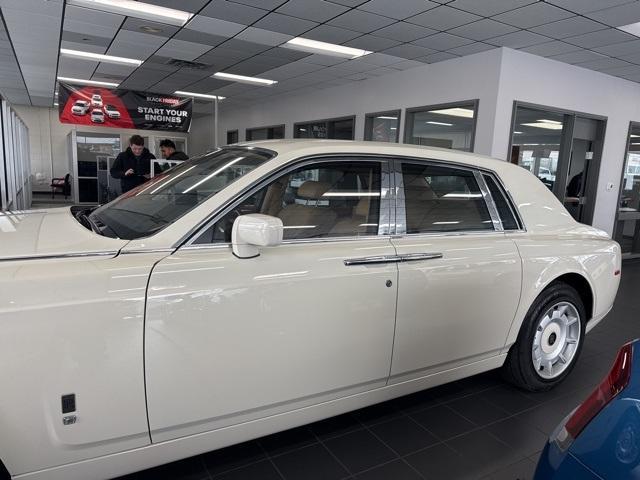 2004 rolls-royce phantom vi base