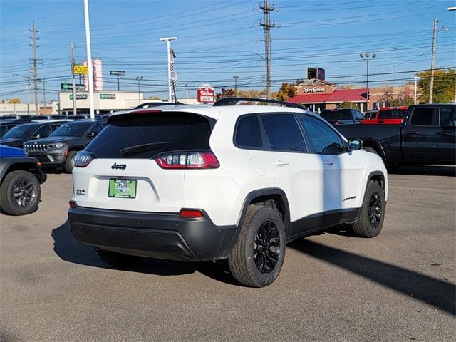 2023 jeep cherokee altitude lux