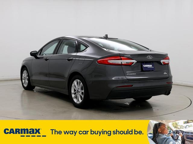 2020 ford fusion se