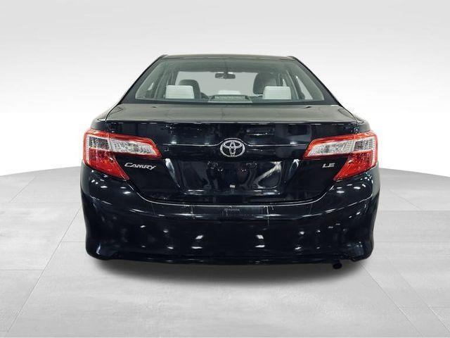 2014 toyota camry le
