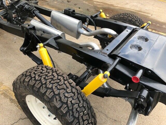 1972 ford bronco with new complete tub kit