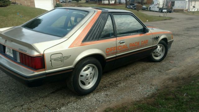 1979 ford mustang pace car