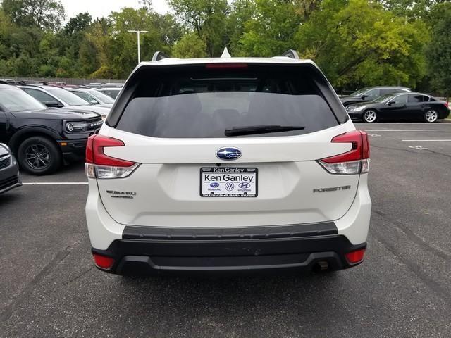 2021 subaru forester premium
