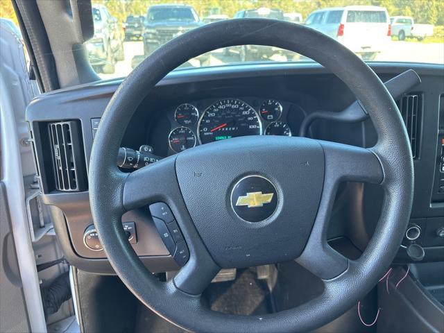 2017 chevrolet express 3500 lt