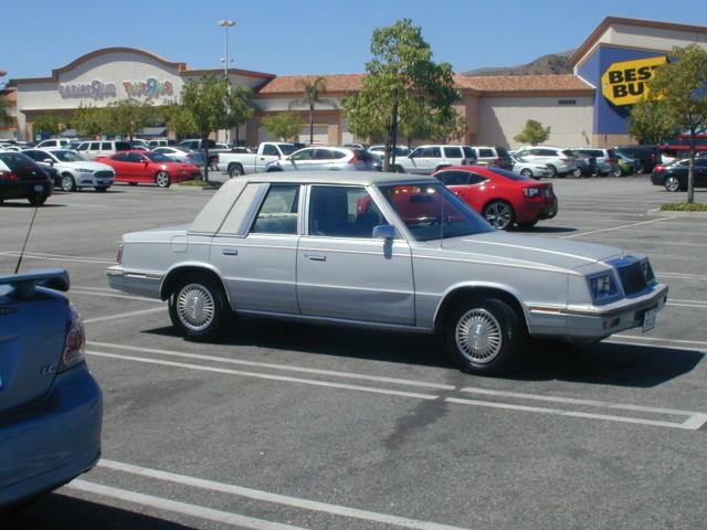 1984 chrysler lebaron base sedan 4-door 2.6l