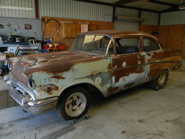 1957 chevy 210 2dr post project car 2 door