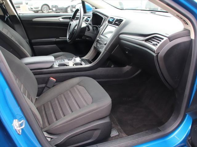 2020 ford fusion se