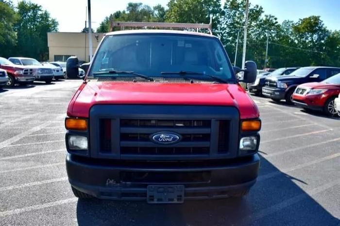 2011 ford e350 super duty cargo van 3d in crestwood, illinois