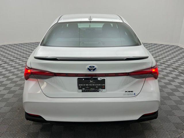 2019 toyota avalon hybrid xse