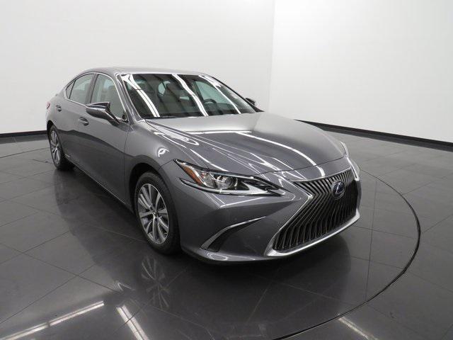 2021 lexus es 300h base