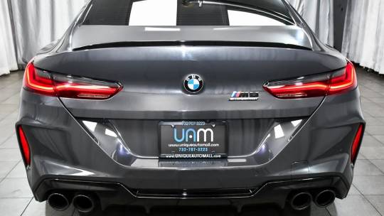 2022 BMW M8