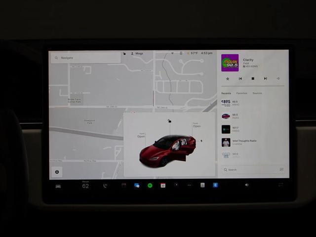 2022 tesla model s plaid