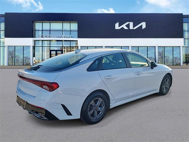 2022 kia k5 lxs