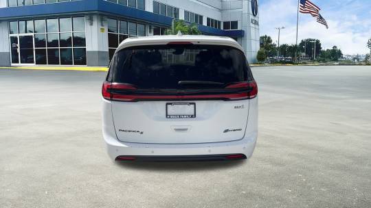 2022 Chrysler Pacifica
