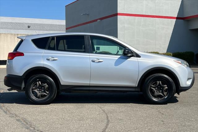 2013 toyota rav4 le