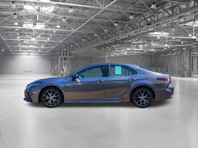 2021 toyota camry se